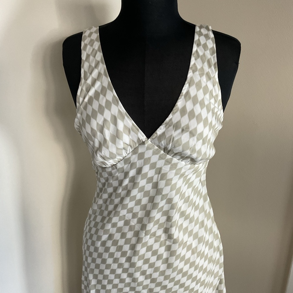 Princess Polly Granberg Mini Dress Size 8 Checkered V-Neck Black White Plaid - Picture 4 of 8